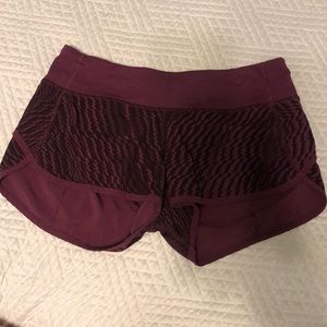 Size 6 lululemon shorts
